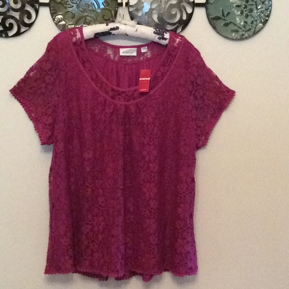 Avenue   Fancy Lace Overlay w lining  SS Top   NWT - Picture 6 of 6